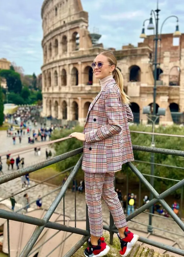 Poznata Korčulanka, Domenica Žuvela, poslala je pozdrave iz Rima. 