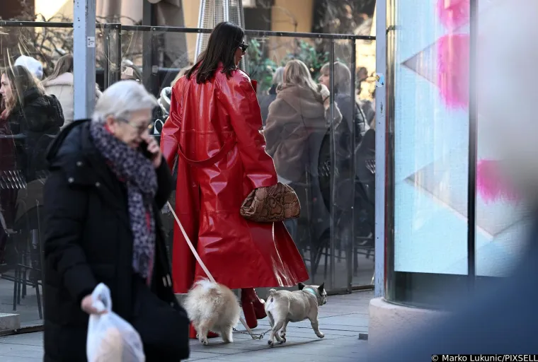 Borna Kotromanić privlačila poglede u krajnje odvažnoj kombinaciji: Imala je i sitnih problema, ali sve je super ishendlala