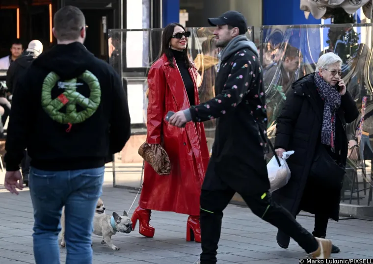 Borna Kotromanić privlačila poglede u krajnje odvažnoj kombinaciji: Imala je i sitnih problema, ali sve je super ishendlala