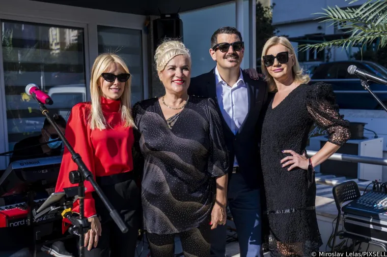 Peco i Silvia Dvornik uhvaćeni nespremni: Procurile fotke kojima se nisu nadali, a na njihovim profilima događa se nešto zanimljivo