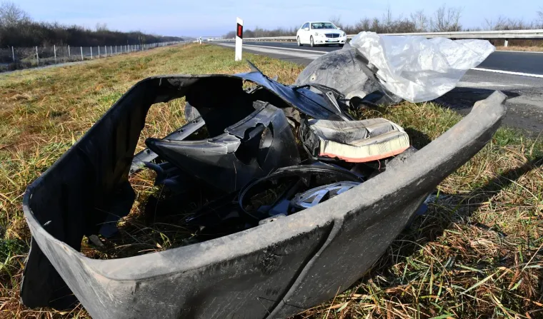 Zastrašujući prizori s autoceste A3 kod Nove Gradiške: Čak devet nesreća, dijelovi vozila razasuti su na sve strane...