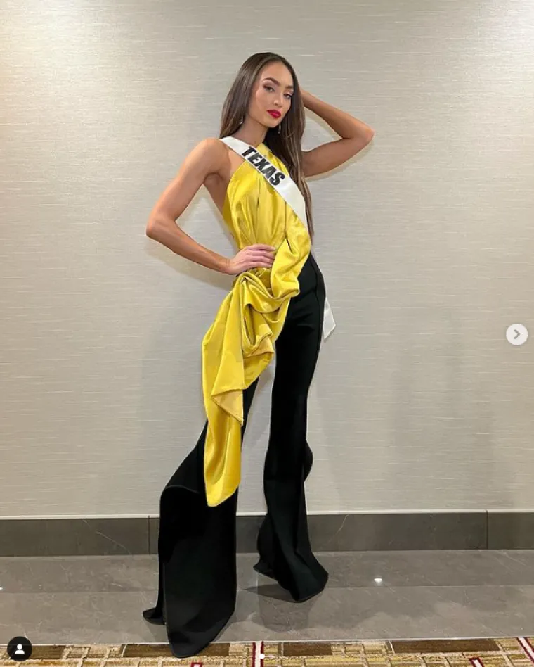 Najstarija Miss Universe u povijesti: Tko je egzotična Amerikanka nestvarne ljepote čiji Instagram oduzima dah?