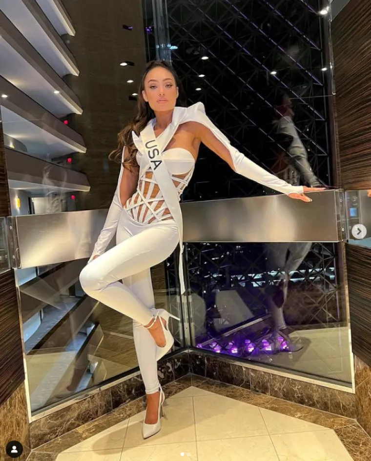 Najstarija Miss Universe u povijesti: Tko je egzotična Amerikanka nestvarne ljepote čiji Instagram oduzima dah?