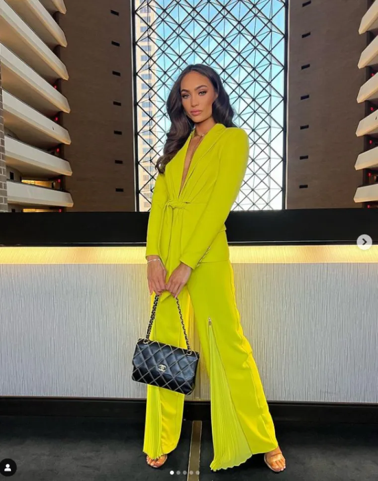 Najstarija Miss Universe u povijesti: Tko je egzotična Amerikanka nestvarne ljepote čiji Instagram oduzima dah?