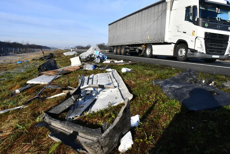 Ovo su slike užasa jutro nakon serije nesreća na A3 u kojima je čovjek poginuo, a 12 ih je ozlijeđeno