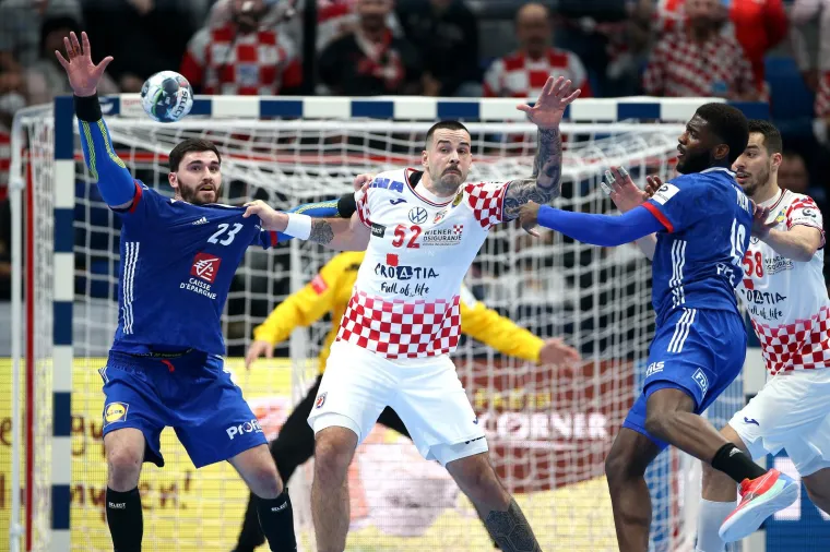 Obrambeni adut Kauboja veliki je navijač: Tetovirao zaštitni znak Hajduka, iz Pariza jurio na Poljud