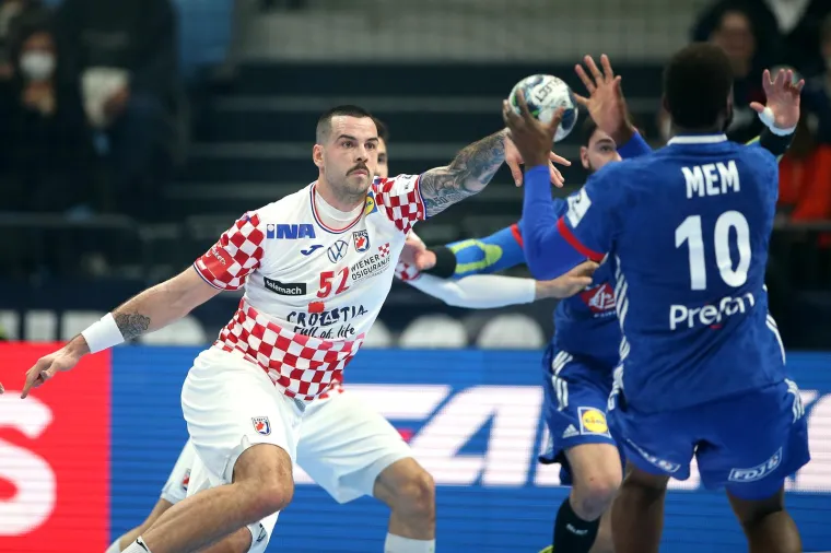 Obrambeni adut Kauboja veliki je navijač: Tetovirao zaštitni znak Hajduka, iz Pariza jurio na Poljud