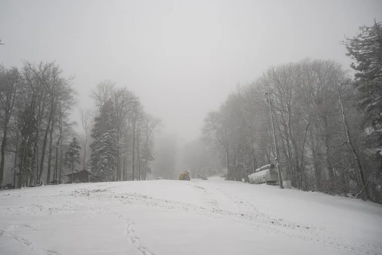 Prava zimska idila na Sljemenu: Zagrepčani konačno dočekali snijeg