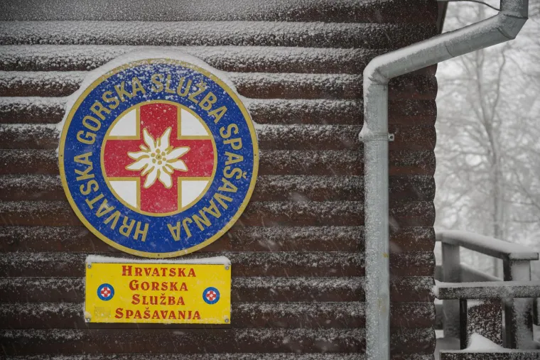 Prava zimska idila na Sljemenu: Zagrepčani konačno dočekali snijeg