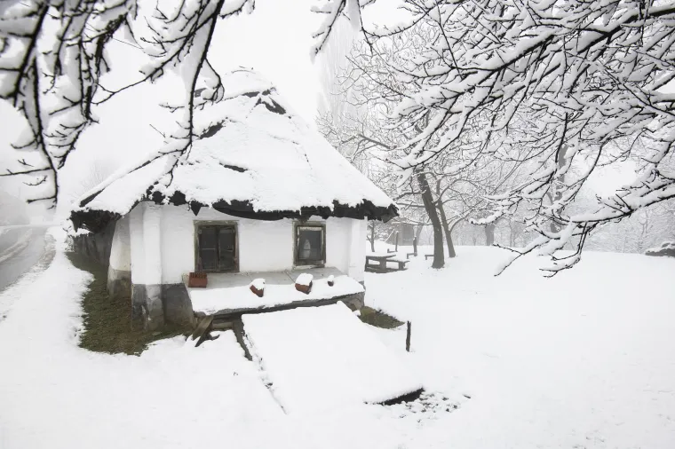 Dijelovi Hrvatske probudili se pod bijelim pokrivačem: Pogledajte prizore snježne idile