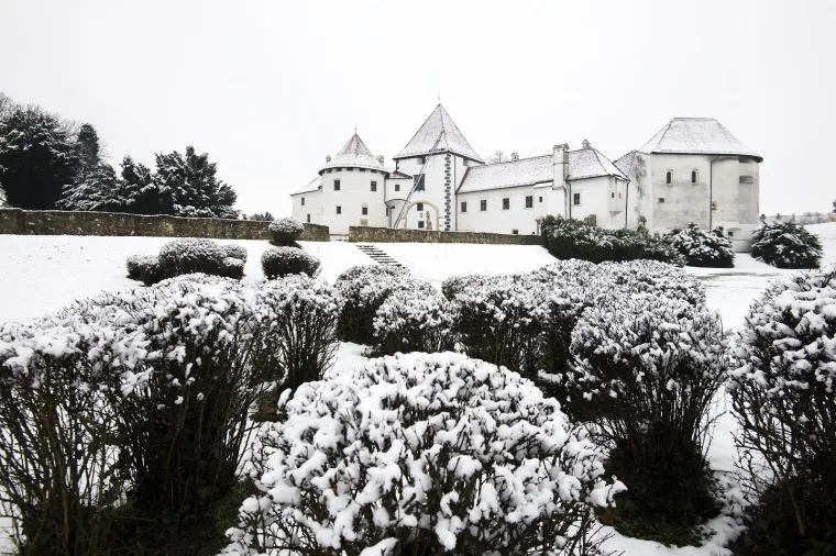 Dijelovi Hrvatske probudili se pod bijelim pokrivačem: Pogledajte prizore snježne idile