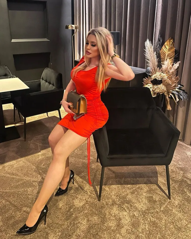 &quot;Zbog njegova nestanka pretrpjela sam financijske gubitke. Otkazane su mi gotovo sve suradnje s brendovima&quot;, rekla je Meštrić koja je preko Instagrama zarađivala nekoliko tisuća kuna mjesečno, čime je popunjavala studentski budžet. Pet dana nakon što je hakirana, otvorila je novi profil na kojem je trenutno prati više od 56.000 ljudi.