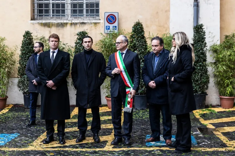 Legendarna Gina Lollobrigida ispraćena je na vječni počinak: Od 'najljep&scaron;e žene svijeta' oprostile se tisuće ljudi