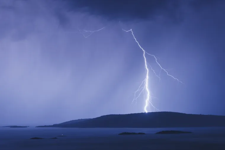 Pogledajte spektakularne fotografije grmljavinskog nevremena koje je zahvatilo Dalmaciju u četvrtak