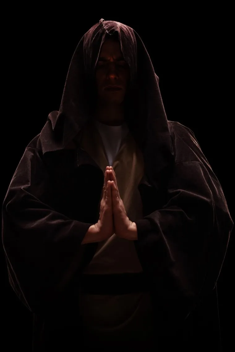 &quot;To je bio neki period kada se kršćanstvo vraćalo na velika vrata u Srbiju. S obzirom na to da smo mi imali dobar dio izolacije komunističkog učenja i postkomunističkog vremena, ljudi nisu imali vremena posvetiti se religiji devedesetih&quot;, rekao je.