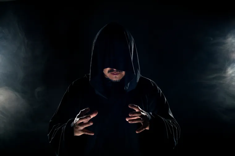 &quot;Ja sam na inicijaciji imao zadatak ubiti svog bliskog rođaka s određenim brojem uboda nožem. U tom trenutku se i dalje nije spominjao sotonizam, nego duhovno uzdizanje i dobivanje neke energije zauzvrat. Drugim riječima, ako ubijem nekoga, dobit ću moć da prebrodim svoje probleme i da pomognem i nekom drugom&quot;, rekao je Stričević.