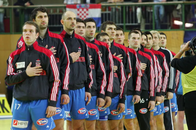 Vremeplov: Pogledajte kako su nekad izgledali i kakve su frizure nosili neponovljivi Balić i ekipa; Takvi se vi&scaron;e ne rađaju