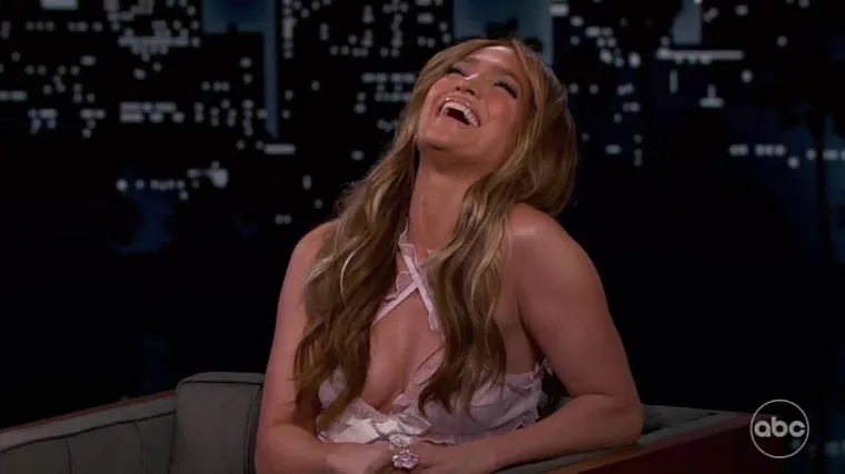 J.Lo u opako vrućoj kombinaciji do&scaron;etala u &scaron;ou: Dolje je bila skroz pristojna, a gore... Hm, prosudite sami!