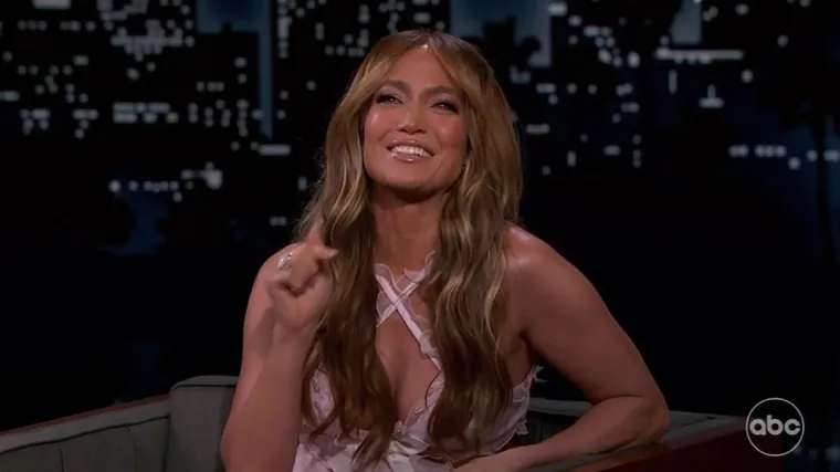 J.Lo u opako vrućoj kombinaciji do&scaron;etala u &scaron;ou: Dolje je bila skroz pristojna, a gore... Hm, prosudite sami!