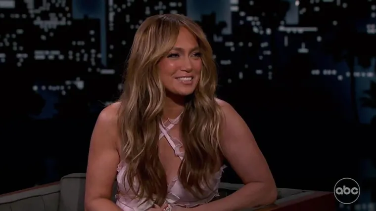 J.Lo u opako vrućoj kombinaciji do&scaron;etala u &scaron;ou: Dolje je bila skroz pristojna, a gore... Hm, prosudite sami!