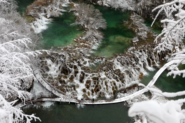 Još uvijek ne znate gdje ćete za vikend? Uz ovu idilu, dobit ćete ideju. Plitvice izgledaju očaravajuće pod snijegom