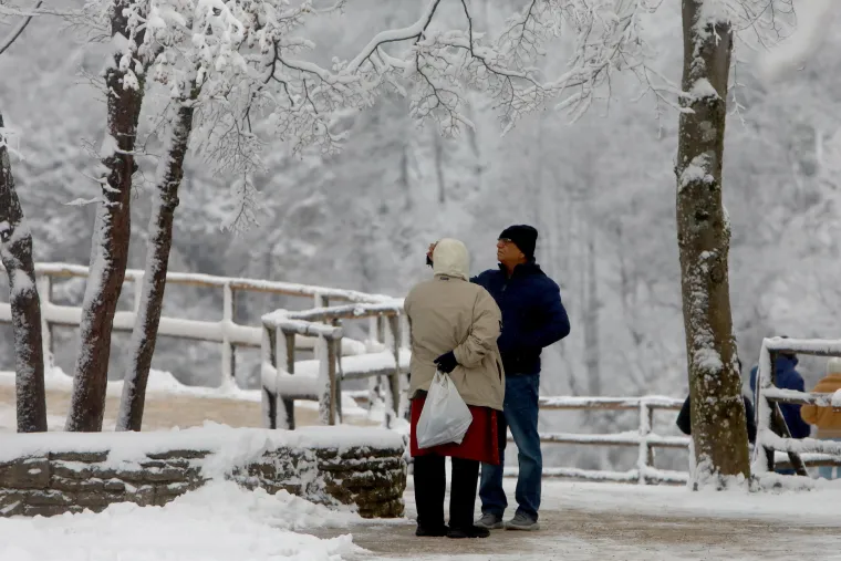 Jo&scaron; uvijek ne znate gdje ćete za vikend? Uz ovu idilu, dobit ćete ideju. Plitvice izgledaju očaravajuće pod snijegom