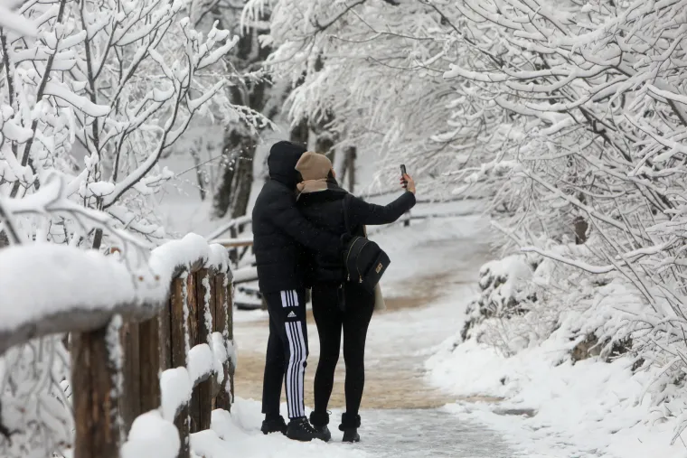 Jo&scaron; uvijek ne znate gdje ćete za vikend? Uz ovu idilu, dobit ćete ideju. Plitvice izgledaju očaravajuće pod snijegom