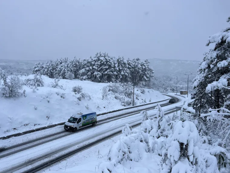 Dalmacija pod snijegom: Ovako danas izgleda Makarska rivijera i Zagvozd