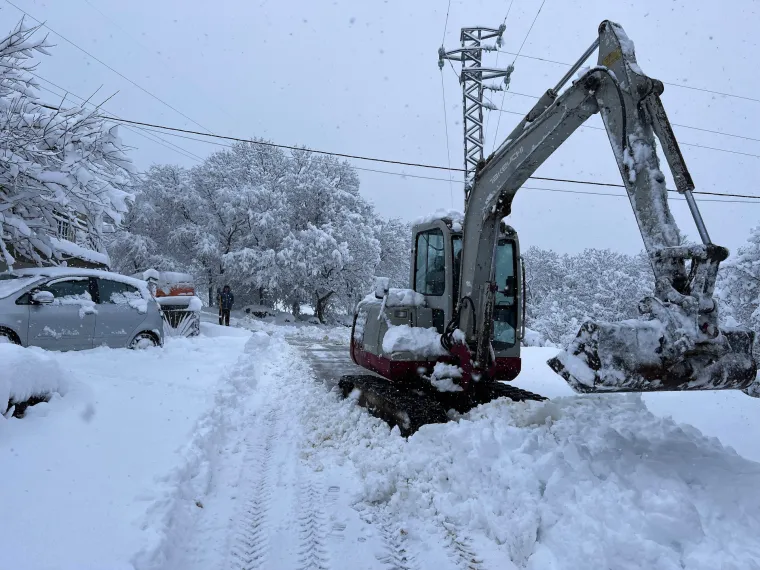 Dalmacija pod snijegom: Ovako danas izgleda Makarska rivijera i Zagvozd
