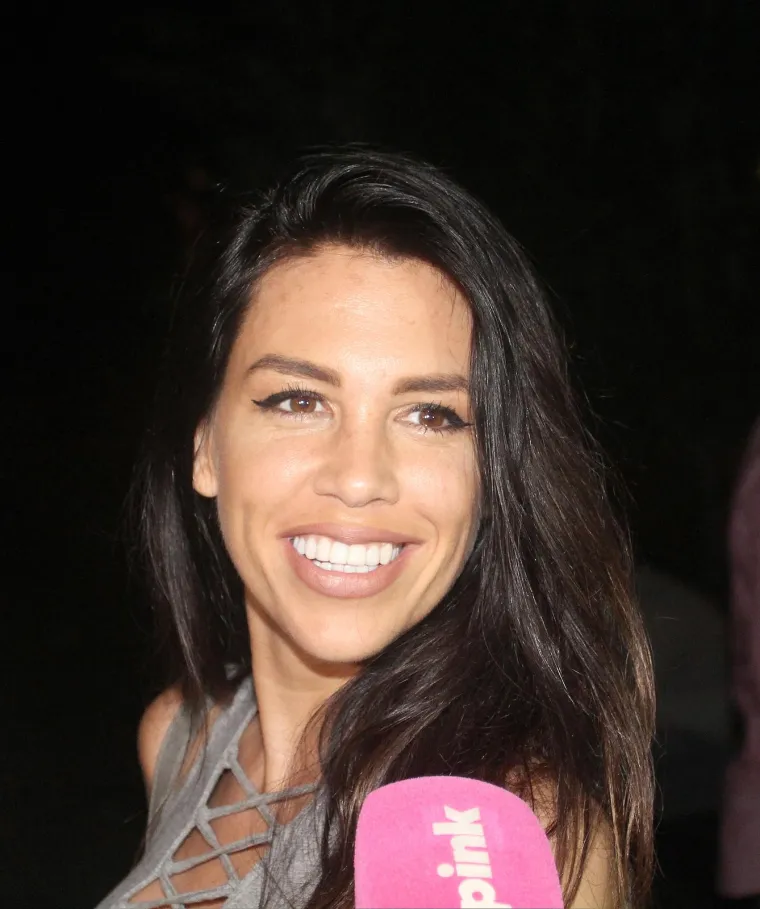 Pogledajte fotografije srpske pjevačice koju je navodno zaveo mladi hrvatski tenisač Borna Ćorić