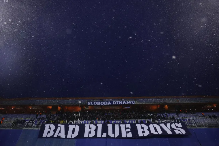 Zdravko Mamić se u četvrtak zapitao: 'Gdje je ona, za&scaron;to &scaron;uti?' Danas osvanula u loži Maksimira u dru&scaron;tvu Mirka Bari&scaron;ića