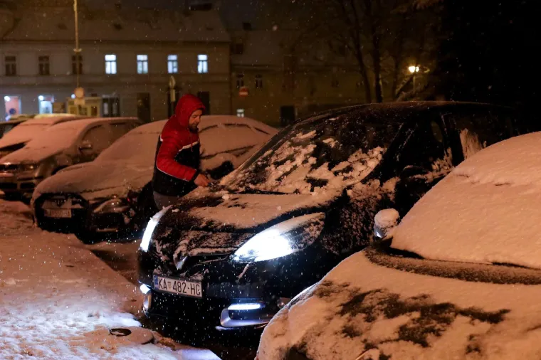 Ovi prizori dugo nisu viđeni: Čim je nastao snježni pokrivač, mnogi su spremili klince i spremno pohrlili u poznatu 'jamu'