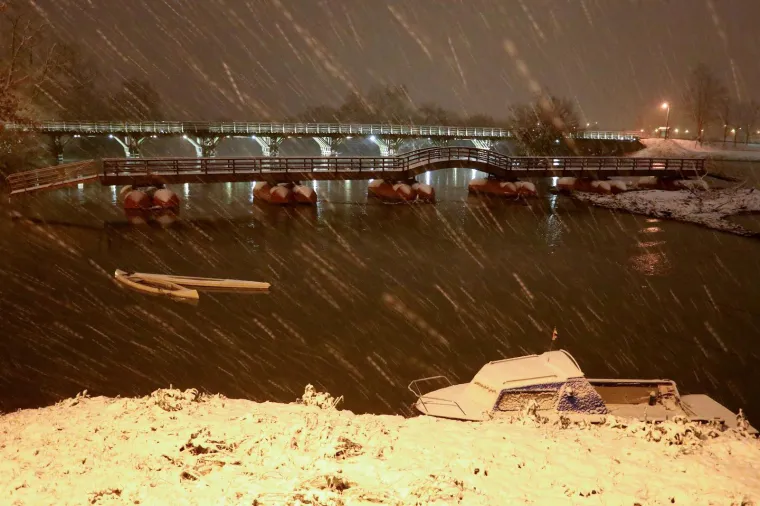 Ovi prizori dugo nisu viđeni: Čim je nastao snježni pokrivač, mnogi su spremili klince i spremno pohrlili u poznatu 'jamu'