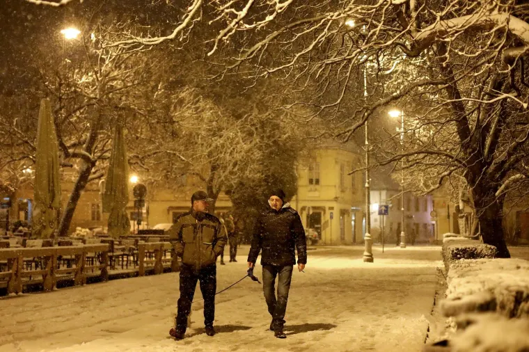 Ovi prizori dugo nisu viđeni: Čim je nastao snježni pokrivač, mnogi su spremili klince i spremno pohrlili u poznatu 'jamu'