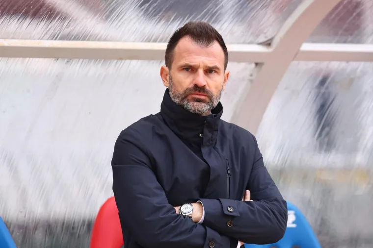 Torcida digla žestoku poruku na Istoku pa urlikala 'gazi purgere'