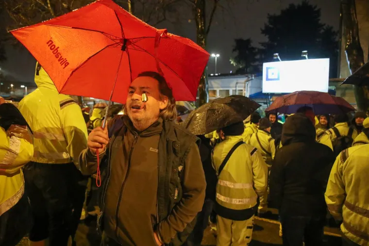 Radnici Čistoće krenuli u &scaron;trajk, traže povratak na posao otpu&scaron;tenih kolega: 'Učinite to ili će situacija eskalirati!'