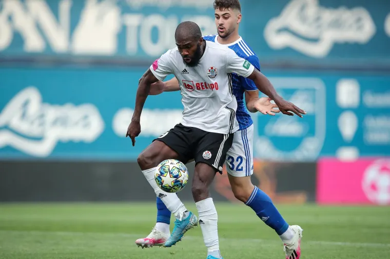 A tek mu je 21! Pogledajte Gvardiolov put od golobradog klinca do heroja nacije