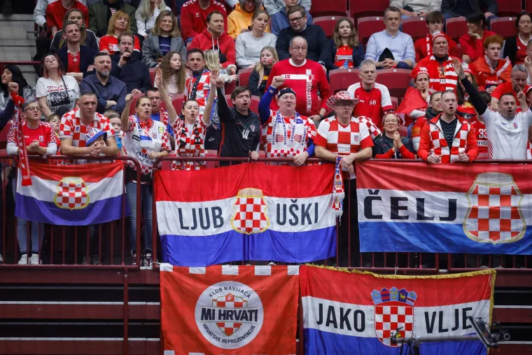 Kauboji su možda podbacili, ali navijači nisu: Donosimo vam čudesne kadrove iz Švedske