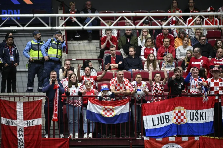 Kauboji su možda podbacili, ali navijači nisu: Donosimo vam čudesne kadrove iz Švedske