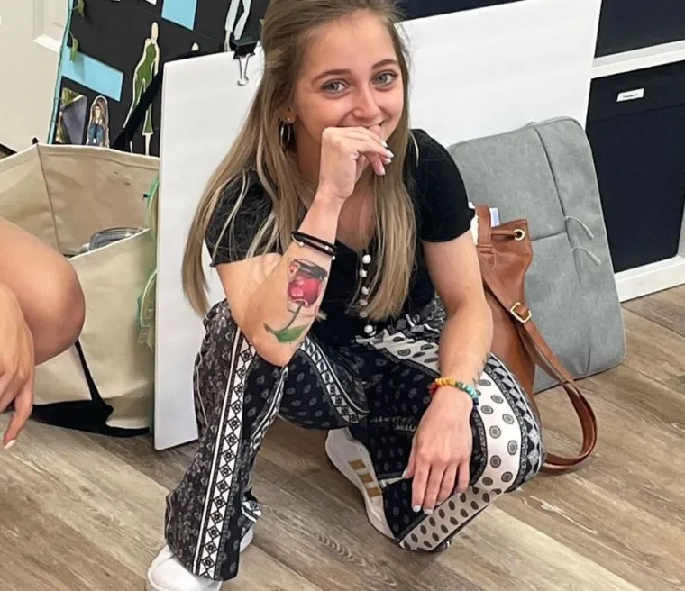 U vezi je s 23-godišnjom ženom koja izgleda kao osmogodišnja djevojčica: 'Proglasili su me ljigavcem, a ja to nisam!'