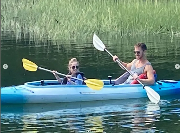 U vezi je s 23-godi&scaron;njom ženom koja izgleda kao osmogodi&scaron;nja djevojčica: 'Proglasili su me ljigavcem, a ja to nisam!'