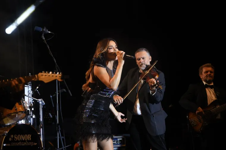 Severina izložila svoje beskrajno duge noge, ali neki su zamijetili sasvim neočekivan propust: 'Malo su ti isfu&scaron;arili...'