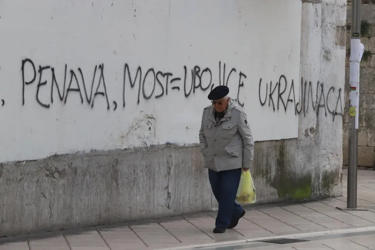 Splićanin uhićen zbog ispisivanja uvredljivih grafita: Samo pogledajte kakve je brutalne poruke ispisao Milanoviću