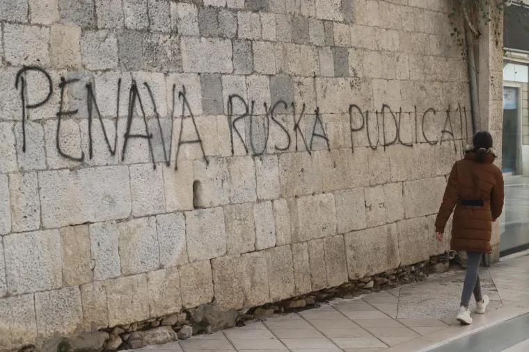Splićanin uhićen zbog ispisivanja uvredljivih grafita: Samo pogledajte kakve je brutalne poruke ispisao Milanoviću