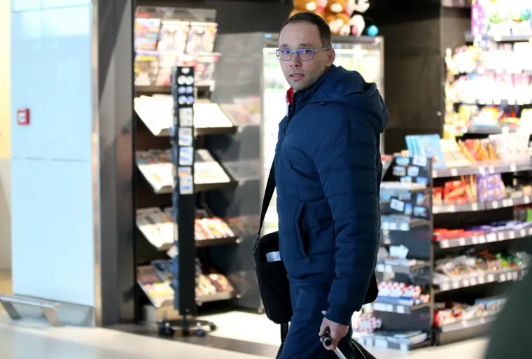 Hrvatski rukometaši vratili se u domovinu, izbornik Horvat izbjegavao novinare, Šipić privlačio poglede