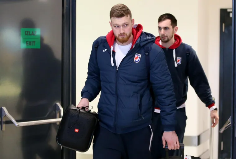 Hrvatski rukometaši vratili se u domovinu, izbornik Horvat izbjegavao novinare, Šipić privlačio poglede