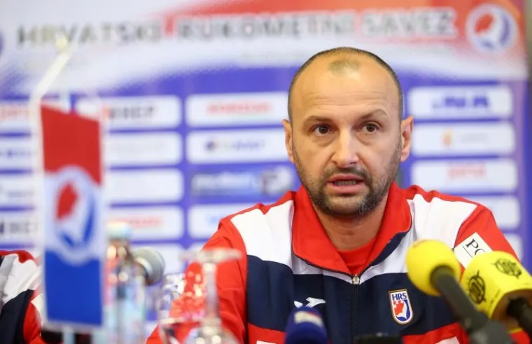 Željko Babić bio je izbornik Hrvatske od 2015. do 2017. godine. Osvojio je broncu na Europskom prvenstvu u Poljskoj 2016. godine, a ostat će zapamćen kao tvorac čuda u kojem je Hrvatska preko Poljske došla do polufinala tog Europskog prvenstva.
