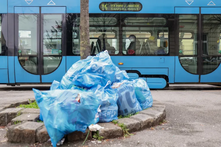 Ovo će dočekati djelatnike Čistoće po povratku na posao. Zagrebačke ulice pune su otpada