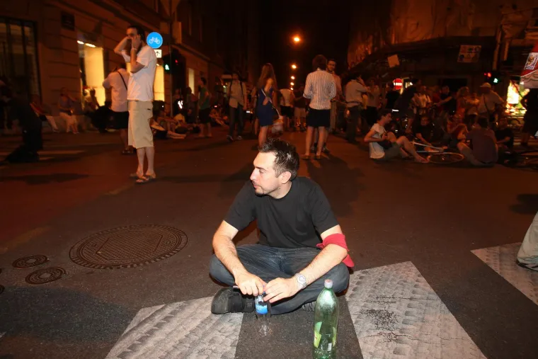 Ovih dana lomio je &scaron;trajk radnika i prijetio tužbama, a pogledajte &scaron;to je radio prije desetak godina: Ma ne biste ga prepoznali