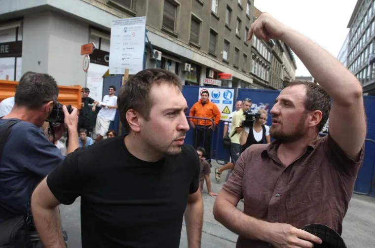 Ovih dana lomio je &scaron;trajk radnika i prijetio tužbama, a pogledajte &scaron;to je radio prije desetak godina: Ma ne biste ga prepoznali